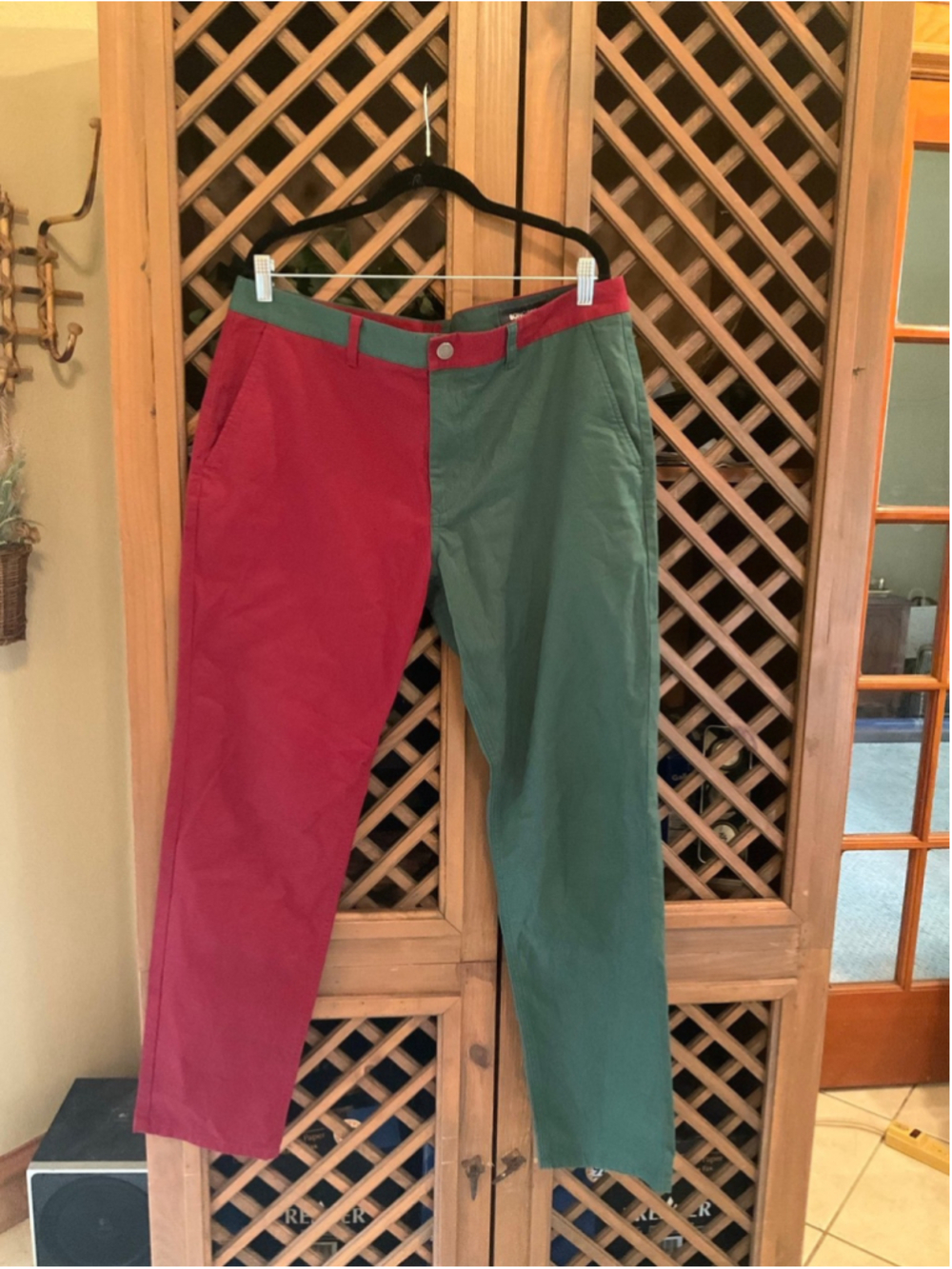Bonobos Pantaclaus Athletic Holiday Pants Red and Green Christmas 36 x 32